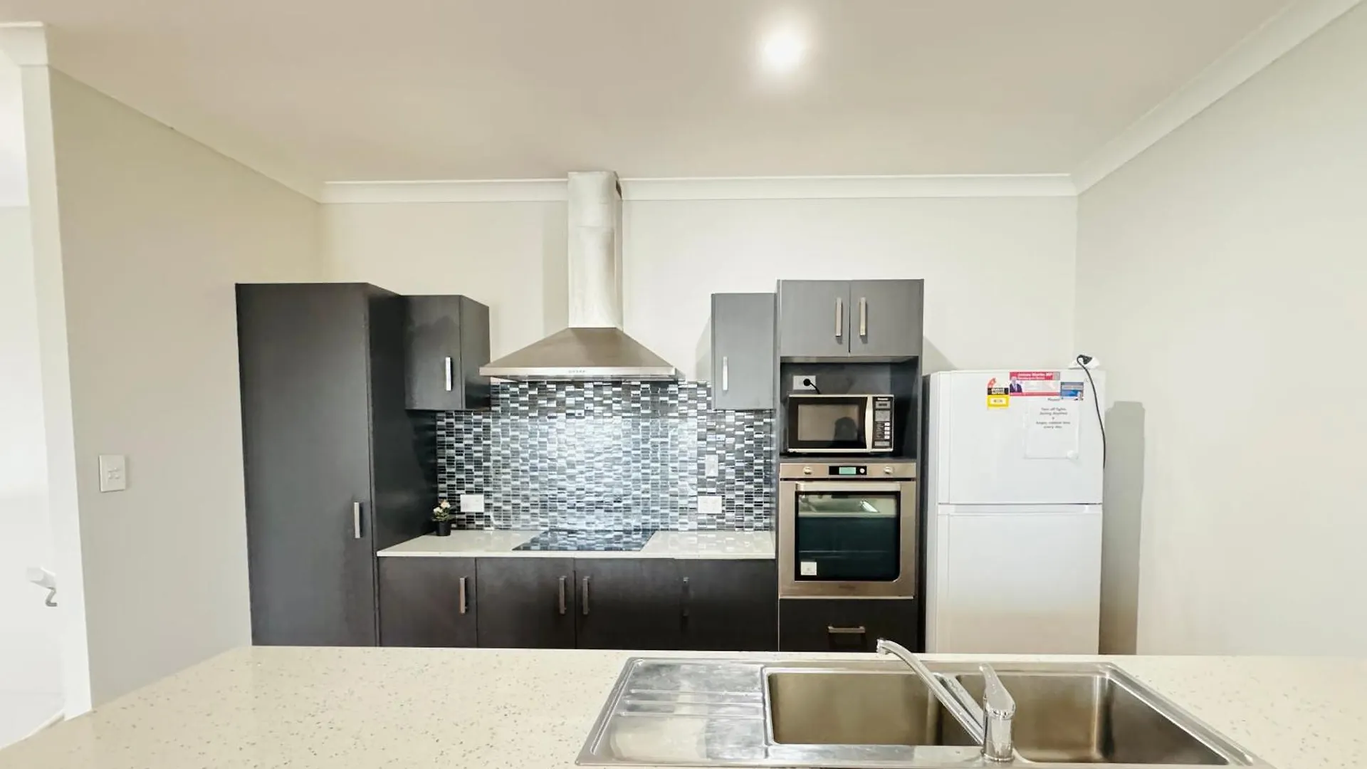 Cozy Share Suite In Coopers Plains - Double Room With Private Bathroom Brisbane